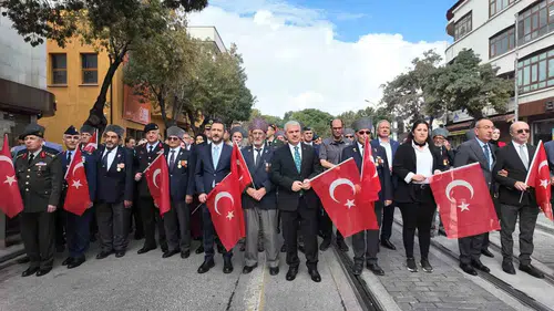 Konya'da gaziler için anlamlı buluşma: Kahramanlarla omuz omuza yürüdüler