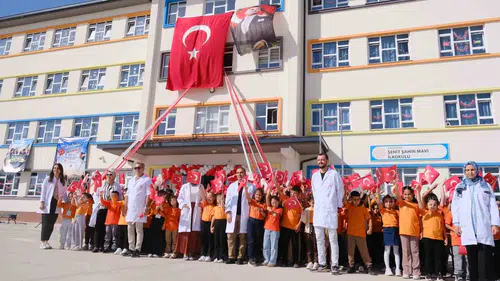 Karaman'da sınıflar kardeşlik mesajlarıyla doldu: Yeni dönem coşkuyla başladı