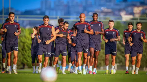 Trabzonspor'da Yeni Transfer Sahaya İndi: Gençlerbirliği Hazırlıkları Hız Kesmiyor