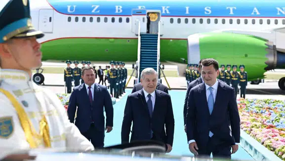 Türk dünyasının liderleri stratejik zirve için Türkistan’da buluştu