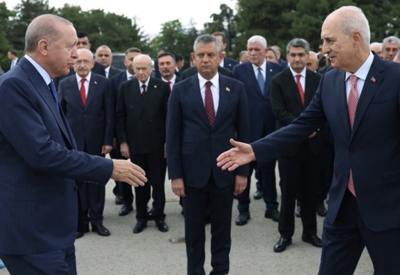 Siyaset dünyası Anıtkabir’de buluştu; tüm liderler aynı karede