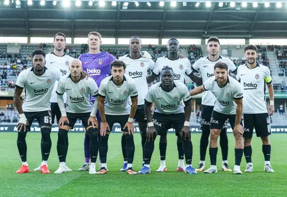 Beşiktaş UEFA Avrupa Ligi'nde gruplara kaldı