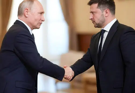 Zelenski'den Moskova'ya müzakere mesajı: Koşulsuz masaya oturmaya hazırız