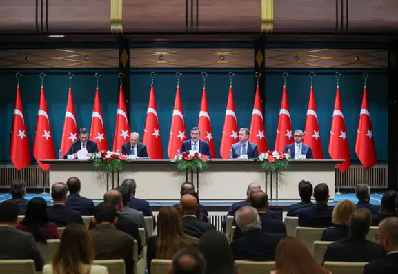 OVP açıklandı: 2026 enflasyon tahmini %28,4, büyüme beklentisi %3,3 oldu