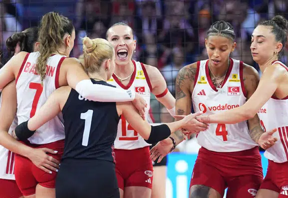 Filenin Sultanları Almanya'yı 3-1 yenerek Avrupa Şampiyonası'nda yarı finale yükseldi