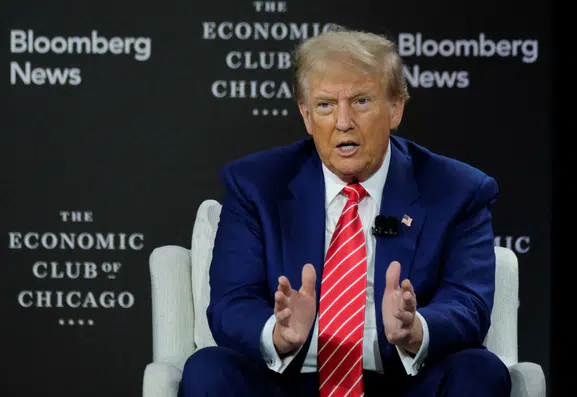 Donald Trump'ın yeni saç rengi gündem oldu: Saçlarını kahverengiye boyattı