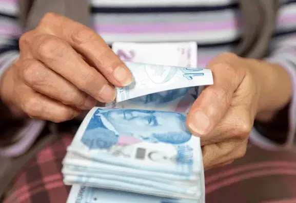 Milyonların gözü Ocak 2027 zammında: Emekli ve memur  maaş hesabı netleşiyor