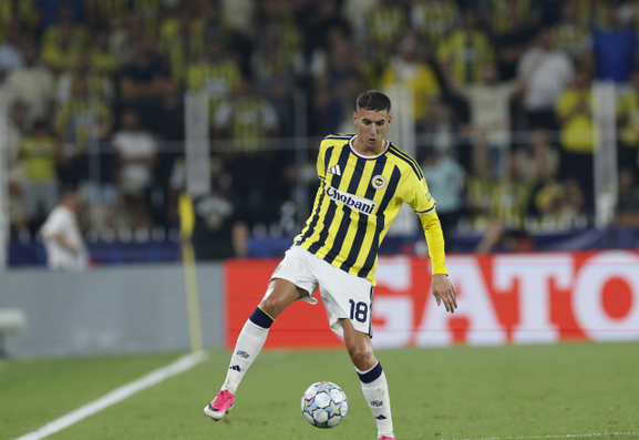 Fenerbahçe'de Mert Müldür sakatlandı: Menisküsünde yırtık var