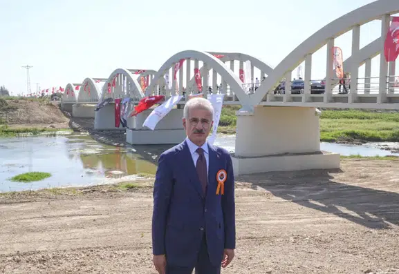 Uraloğlu açıkladı: Ankara-İzmir YHT ile yol 14 saatten 3,5 saate iniyor