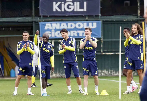 Fenerbahçe'de Rizespor mesaisi sürerken gözler Bakü yolculuğuna çevrildi