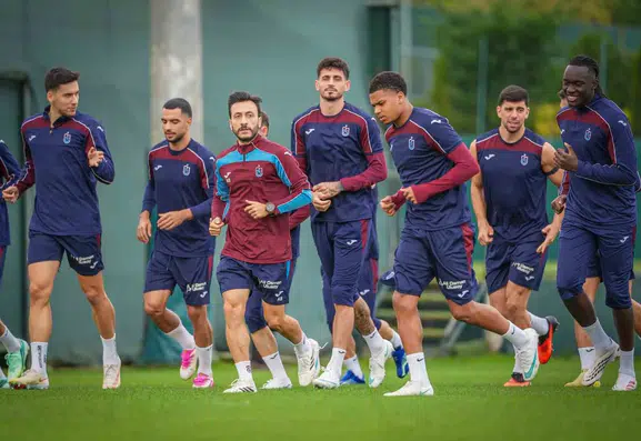 Bordo-mavililerde Hearts hazırlığı: Avrupa rotası çizildi
