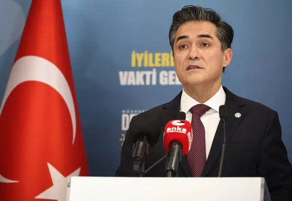 500 bin liralık tazminat davasına sert tepki: Hazineyi boşalttılar, gözü benim helal kazancıma diktiler