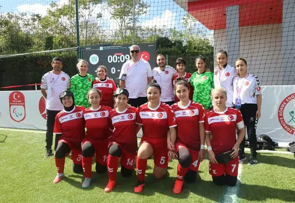 Avrupa'nın zirvesine yerleştiler: Görme engelli kadın millilerden tarihi zafer