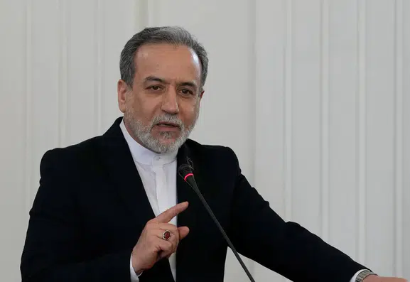Tahran'dan Netanyahu'ya sert çıkış: Adaletten kaçan bir kumarbaz