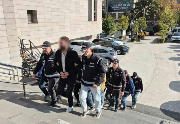 60 Milyonluk Tefecilik Ağı Çökertildi: Araç Satışı Bahanesiyle Esnafı Kıskaca Almışlar