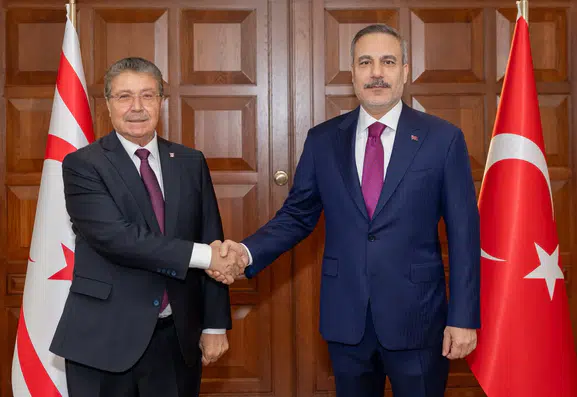 Ankara'da kritik diplomasi trafiği: Hakan Fidan ve Ünal Üstel bir araya geldi