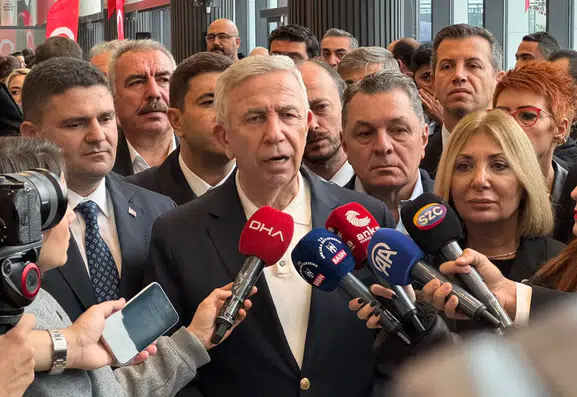 Mansur Yavaş'tan siyasi transferlere sandık uyarısı: Hesap günü yaklaşıyor