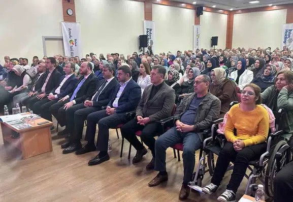 AK Parti'de net tavır: Makam gözetmeksizin yanlış yapanın kapı dışarı edileceği mesajı verildi