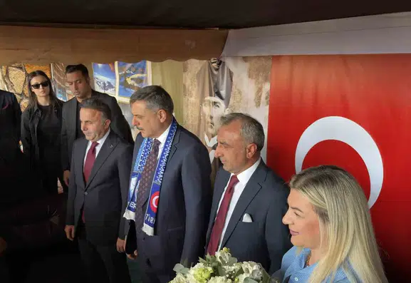 Bakan Çiftçi'nin Dadaşlarla bitmeyen gönül bağı: Ankara'da Erzurum rüzgarı esti