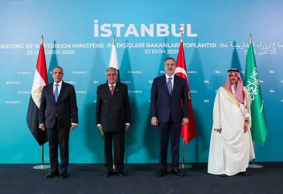 İstanbul'da kritik diplomasi trafiği: Dört ülkenin dışişleri bakanı bir araya geldi