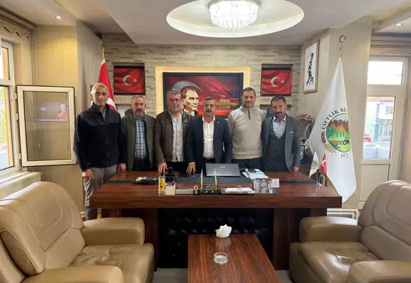 Niğde siyasetinde şok ayrılık: Belediye Başkanı CHP ile yollarını ayırdı