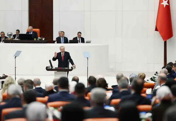 Erdoğan'dan sert uyarı: Milletin hakkına göz dikenler hem yargı hem de Mahkeme-i Kübra önünde hesap verecek