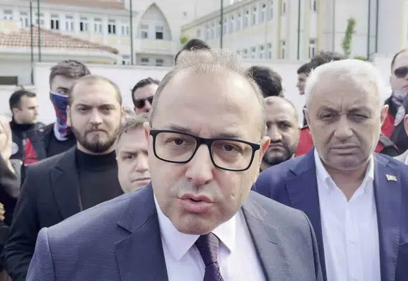 Esenyurt'taki lisede kan donduran şiddet: Sınıf arkadaşını bıçakladı