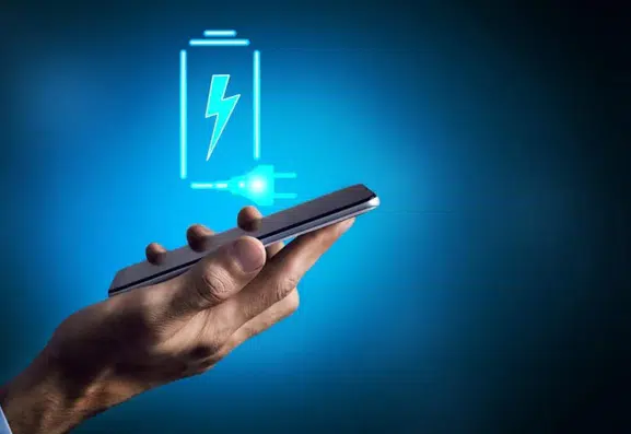 Telefonunuzu çöpe atmadan önce bu uyarıları dikkate alın: Yüzde 100 şarj etmek bataryayı öldürüyor