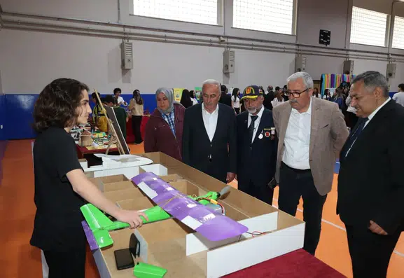 Bünyan Fen Lisesi öğrencileri bilimsel projelerini sergiledi