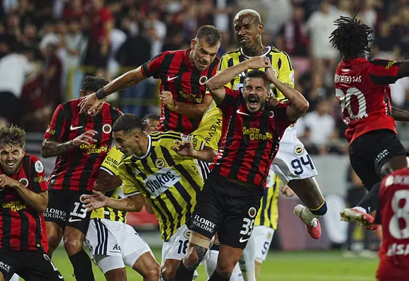 Fenerbahçe zirve yolunda altın tepside sunulan fırsatı Ankara'da tepti
