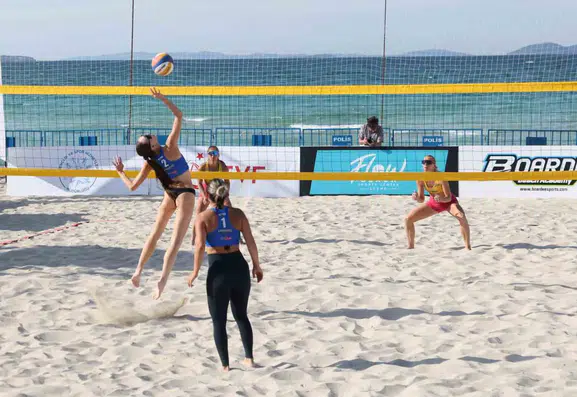Çeşme kumlarında dev buluşma: 12 ülkeden gelen yıldızlar kupa için ter döküyor