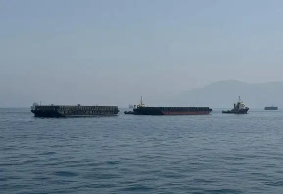 Hürmüz Boğazı'nda korku dolu anlar: Tanker hedef alındı