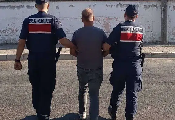 Jandarmanın rutin devriyesi suçlunun 28 yıllık kaçışını bitirdi