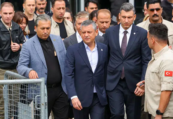Özgür Özel'den Ankara Katliamı davasında kritik çıkış: Kamu görevlileri yargılanmadan bu karanlık sayfa kapanmaz