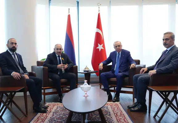 Türkevi'nde kritik diplomasi: Erdoğan ve Paşinyan bir araya geldi