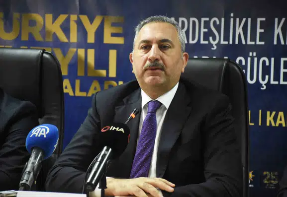AK Parti'de 'Yük Olmayın' Uyarısı: Teşkilata Net Mesaj