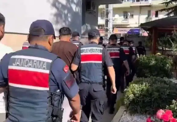 Yasa dışı bahiste 566 milyonluk vurgun: Jandarmadan iki ilde eş zamanlı şafak operasyonu