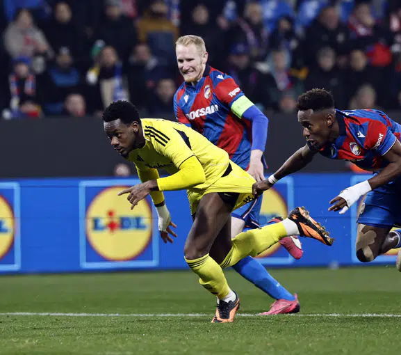 Viktoria Plzen – Fenerbahçe maçında sosyal medyayı ayağa kaldıran penaltı kararı
