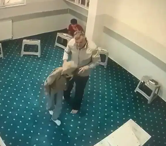Konya’da kan donduran görüntüler: Öğrenciye şiddet