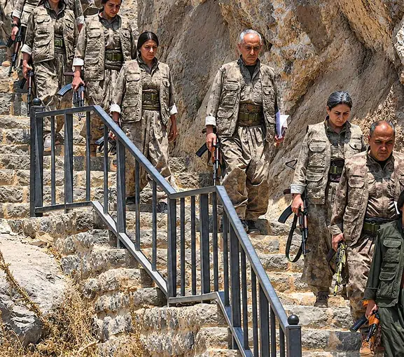 Irak Başbakanı Zeydi açıkladı: Sincar'da PKK bağlantılı gruplar silah bırakıyor
