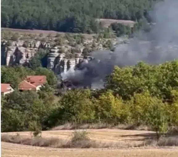 Safranbolu'da korkutan çatı yangını: Ekipler zamanla yarıştı