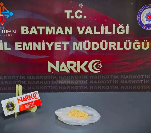 Batman narkotik ekiplerinden zehir tacirlerine geçit yok: İki tutuklama