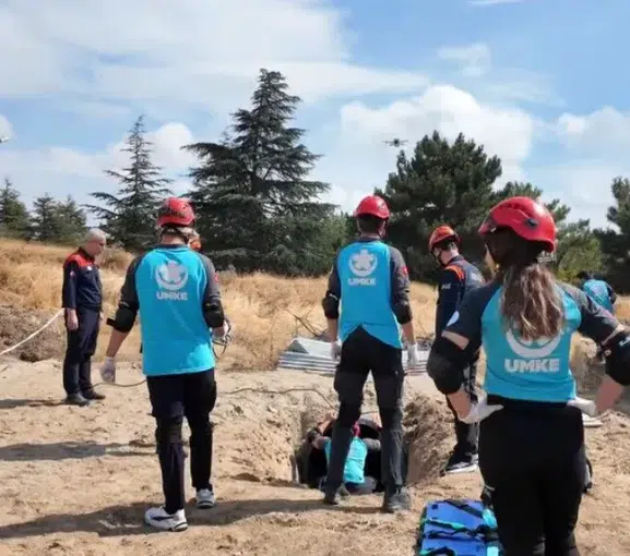 Elazığ'da gerçeği aratmayan afet provası: Ekipler saniyelerle yarıştı