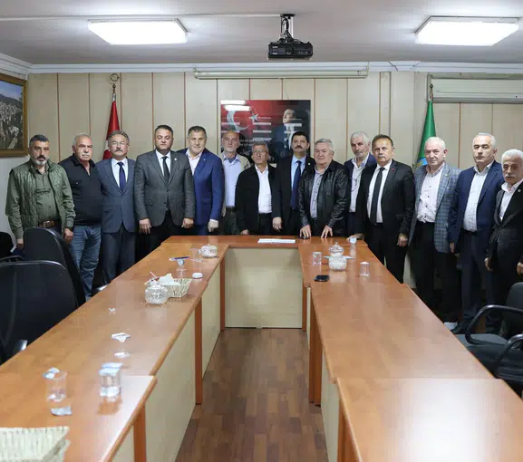 Doğu Karadeniz çay hasadında işçi yevmiyeleri için yeni tarife