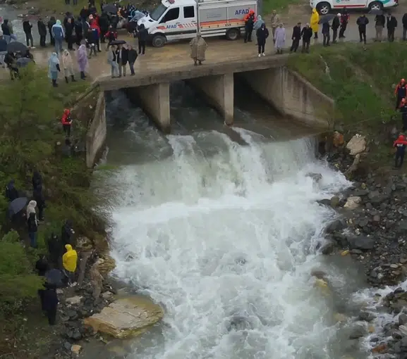 Muş’ta dere sularında kaybolan kadının izine ulaşıldı