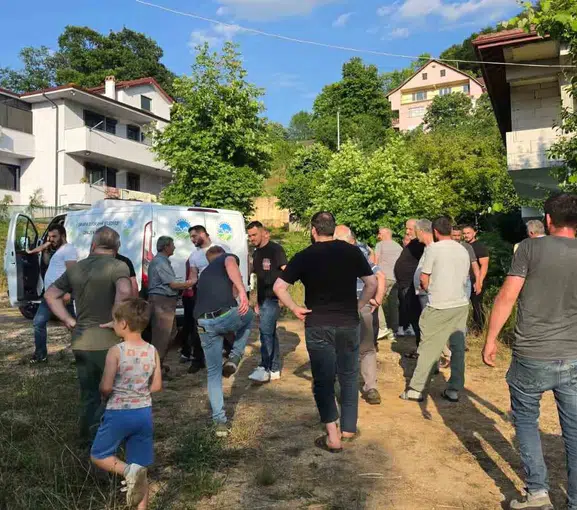 Sakarya'da ıhlamur toplamak isterken ağaçtan düşen yaşlı adam hayatını kaybetti