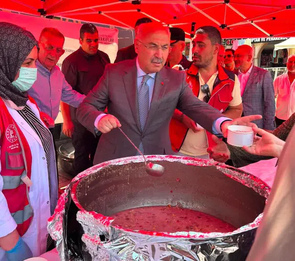 Denizli Bayramyeri’nde aşure bereketi yaşandı