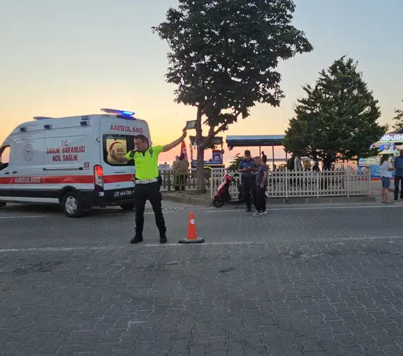 Kastamonu Cide yolunda yayaya çarpan motosikletli kaza yaptı