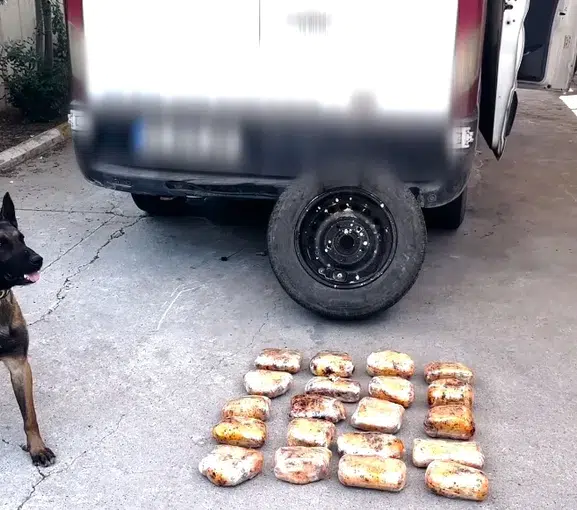 Batman yolunda uyuşturucu operasyonu Yedek lastiğe gizlenen zehir yakalandı