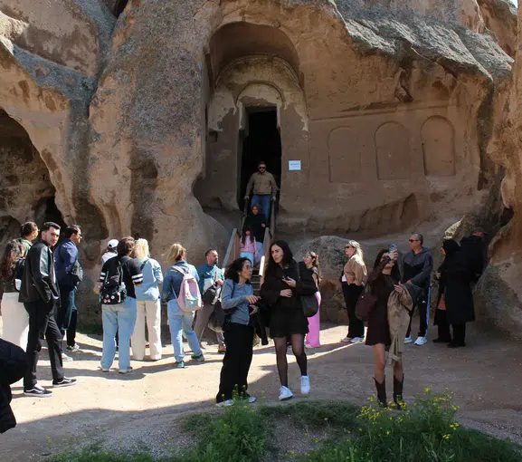 Kapadokya’nın dev katedralinde yaz hareketliliği başladı